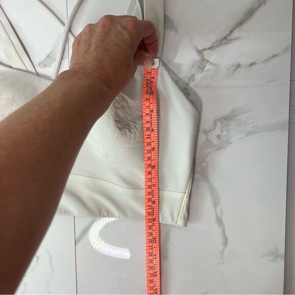 Lululemon Natural Ivory Like A Cloud Longline Light Support Bra - Picture 8 of 8